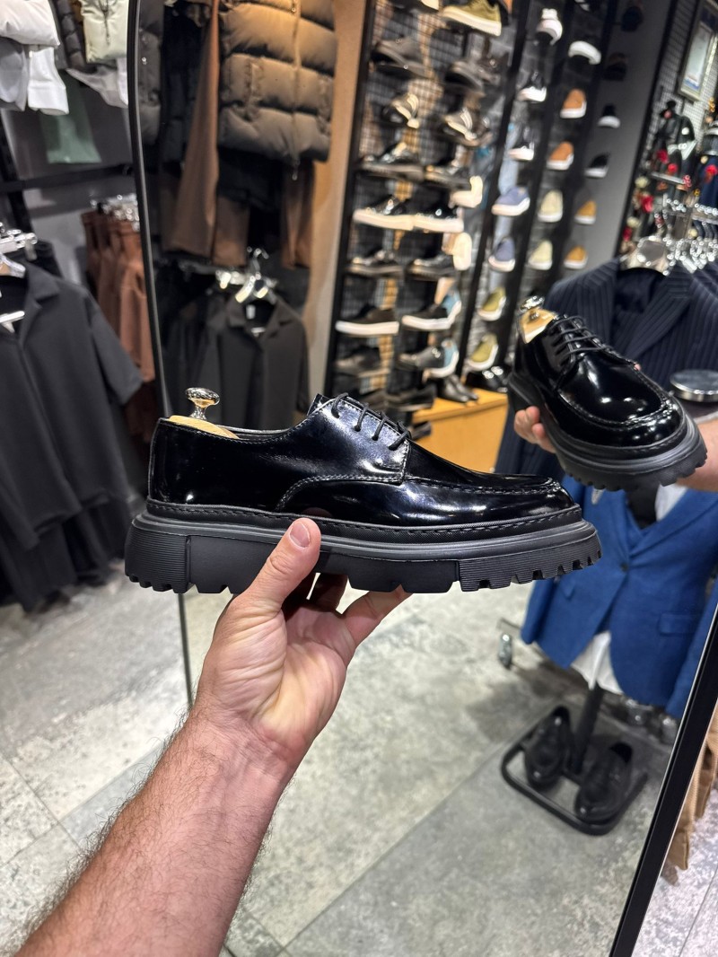OLD-5050 Siyah Deri Parlak Bağcıklı